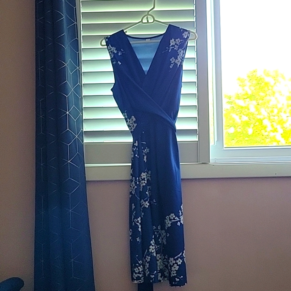 Blue floral dress size medium